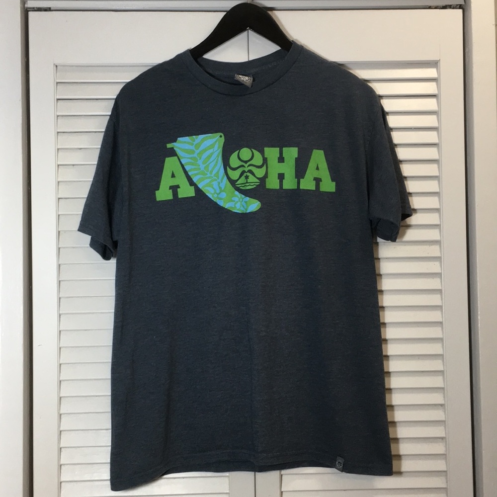 Hawaiian Island Creations (HIC) mens t-shirt